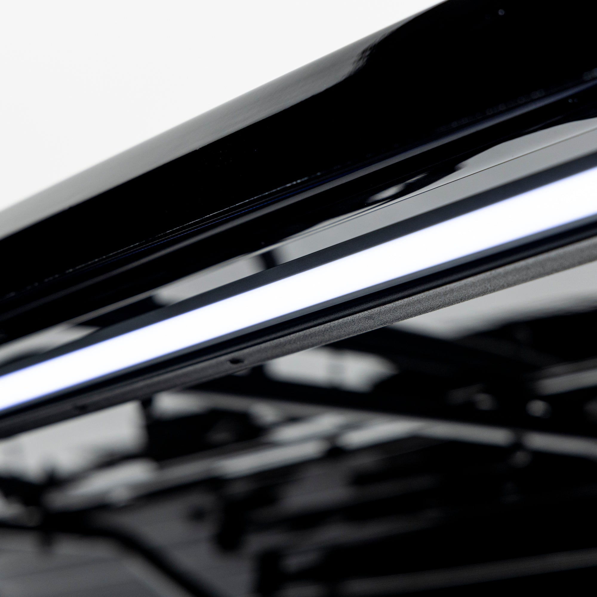 Bolt Series XL - Shadow Black